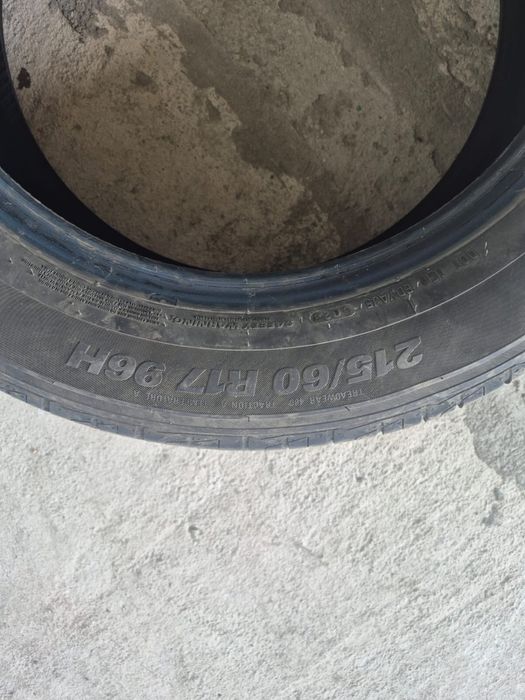 Продаю шины на 215/60/R17