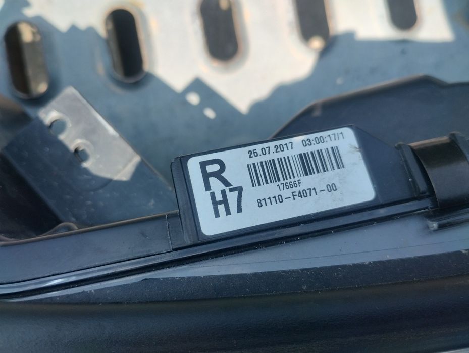 Toyota CH-R фар 2017-2019