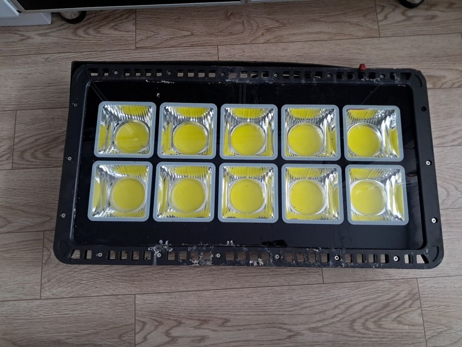 Продам прожектор