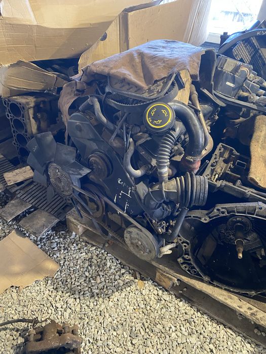 Двигатель и КПП Ford Transit