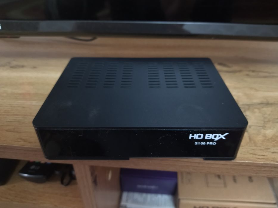 Тюнер продаётся HD s100 pro