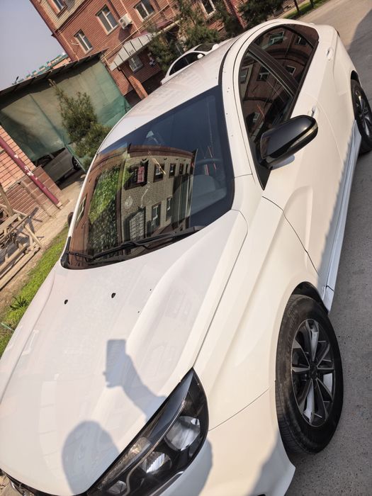 Лада Веста сотилади краска битта шопр ешида бор чизилгани учун сепилга