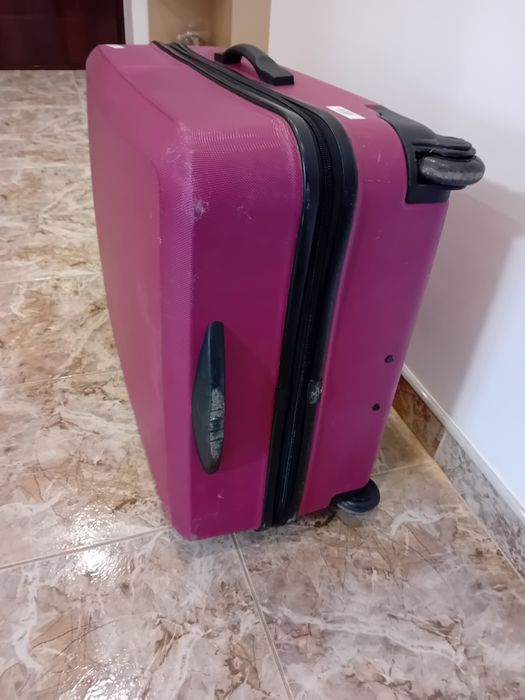 Куфар / като нов!