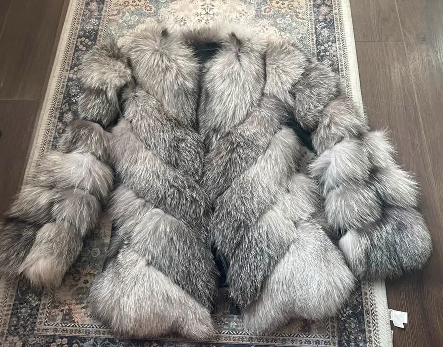 Vând blană de vulpe