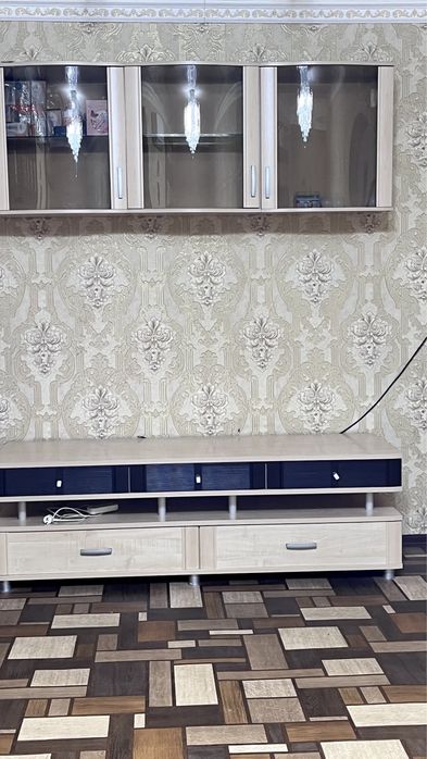 Шкаф сервант под тв очень вместительный