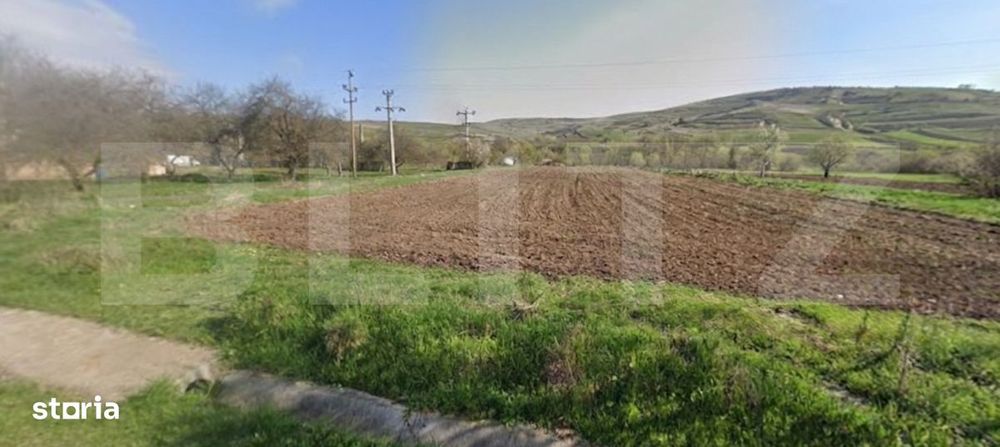 Investitie ! Teren intravilan, 4456 mp, front 30 m, Baisoara !