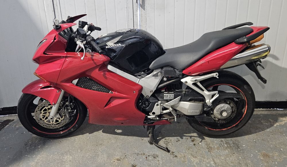 Honda vfr800 avariat