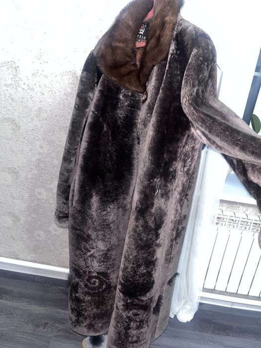 Бутоновая шуба продаю