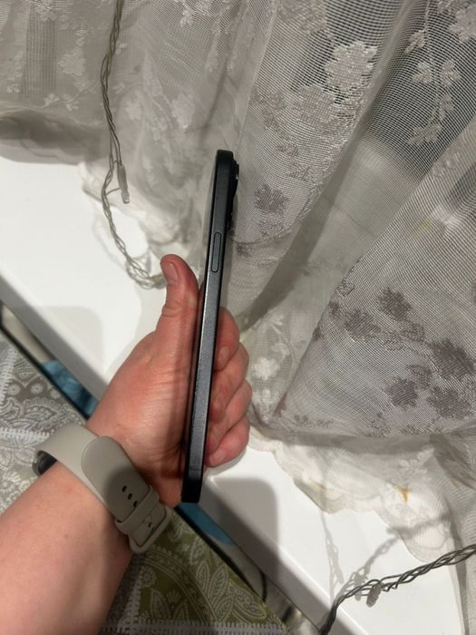 Продам iPhone 15 plus