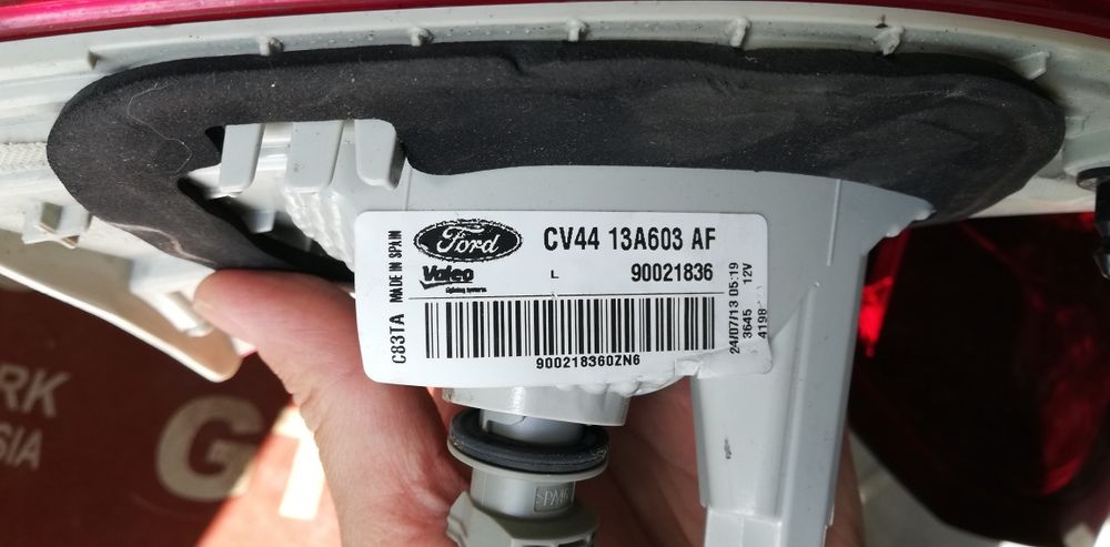 Ляв и десен стоп Ford Kuga 2 (2012-2019)