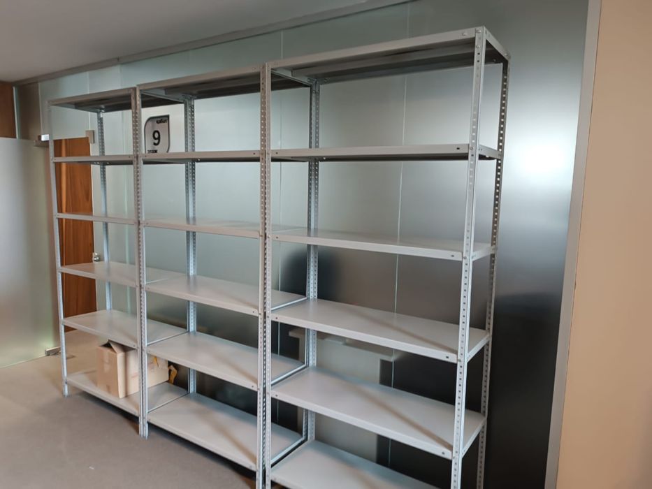 Стеллажи для дома и офиса