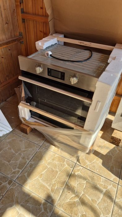 Vand cuptor electric Hotpoint