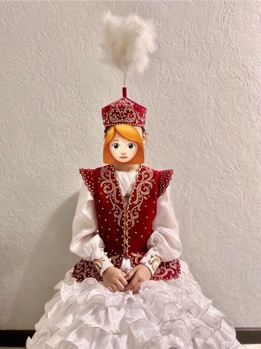 Қазақша сахналық көйлектер