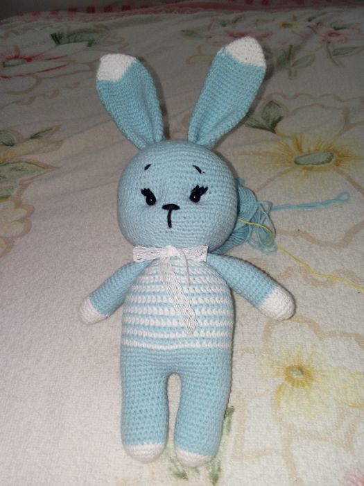 Вязаные крючком шляпы, игрушки