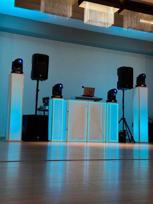 Pupitru dj RGB…+stalpi cover dj masca dj