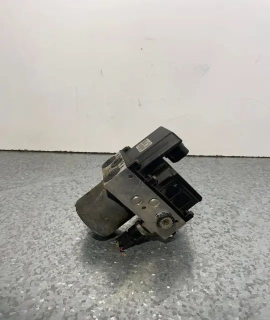 Pompa ABS 0 265 950 055 Volkswagen VW Passat 2002 1.9 TDI 6MT (131 hp)