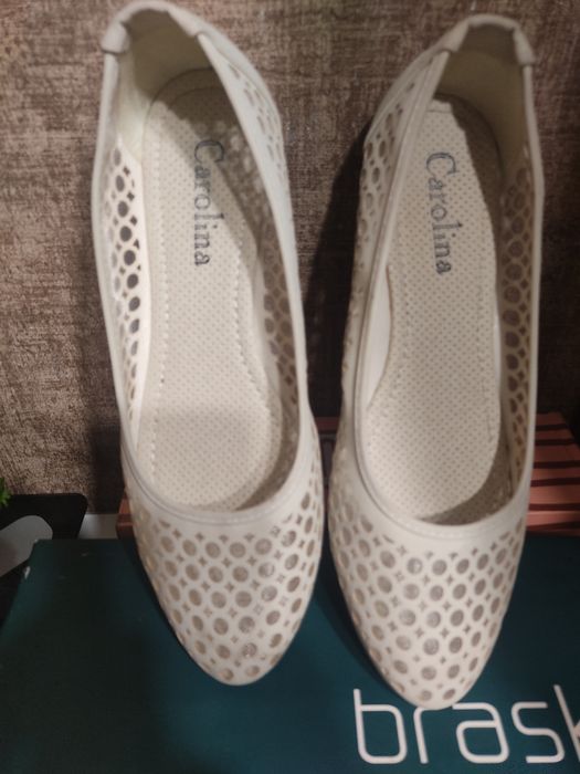 Продам женскую обувь