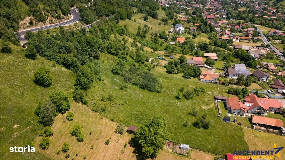 Teren 1.450 mp intravilan, la DN, cu priveliste de carte postala, Bran