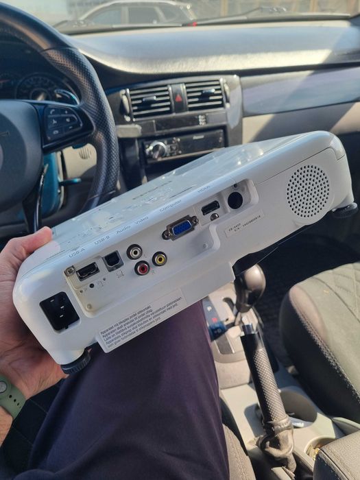 Проектор Epson Full HD