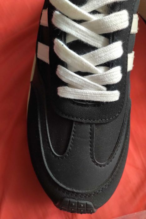 НАМАЛЕНИ - Модни черни и бежови маратонки