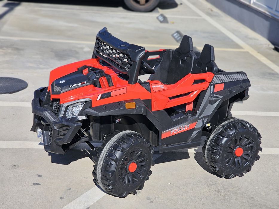 Masina Electrica cu 4 motoare