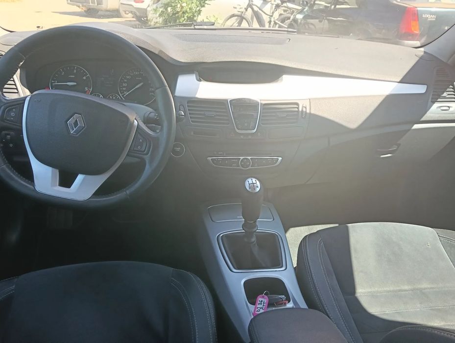 Renault Laguna vand auto renault laguna 3, semipiele, keyless go si keyless entry,