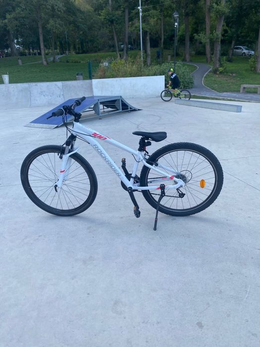 Bicicleta rockrider st 100 vând
