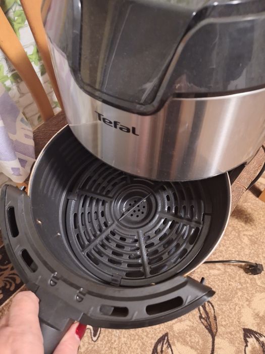 Мултикукър закупен от Германия почти нов. Няма описание то