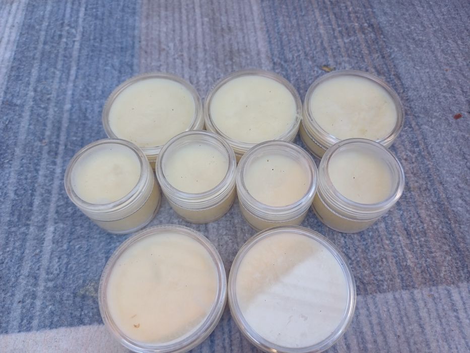 Домашен мехлем от Лайка,мед, невен,жълт кантарион, лавандула