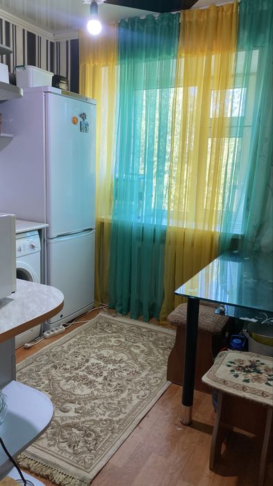 СДАЮ 1 комнатную квартиру ПОСУТОЧНО