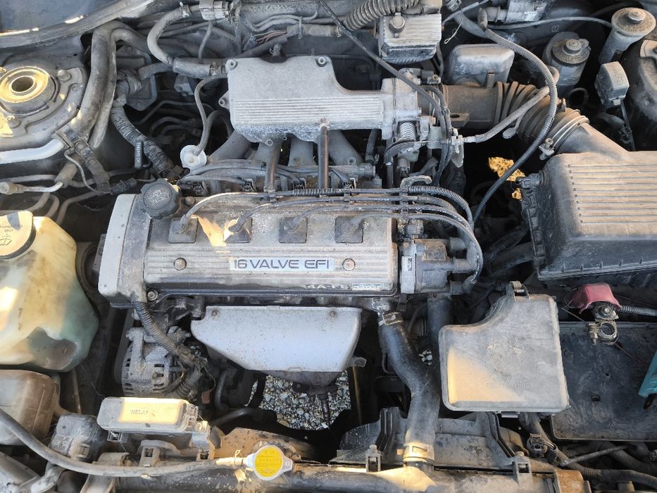 Тойота Карина На части