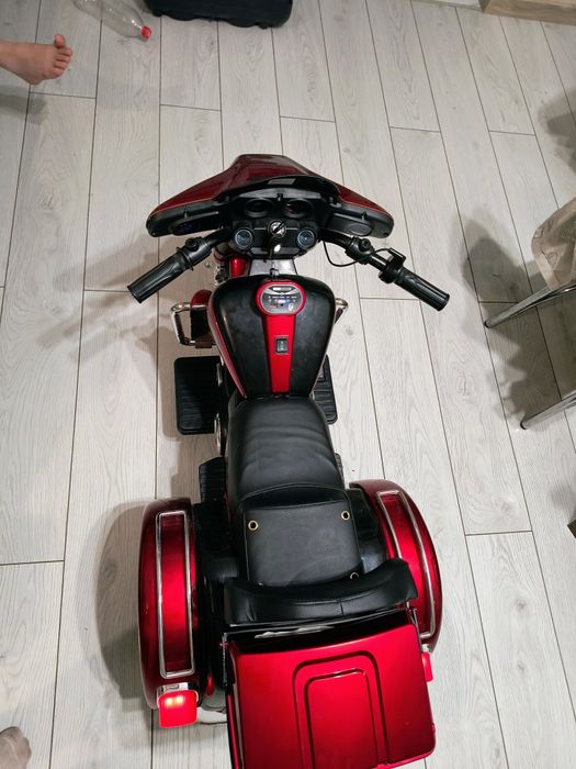 Продам электромобиль