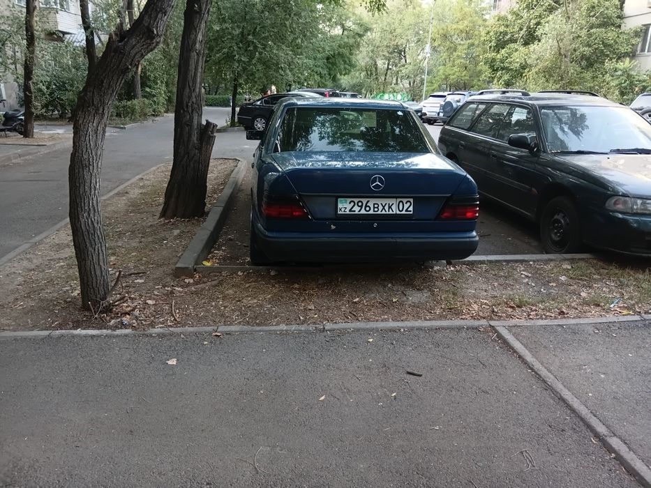 Продам мерседес 124