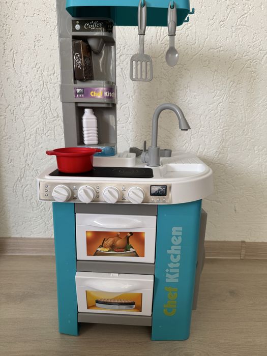 Детска кухня с батерии