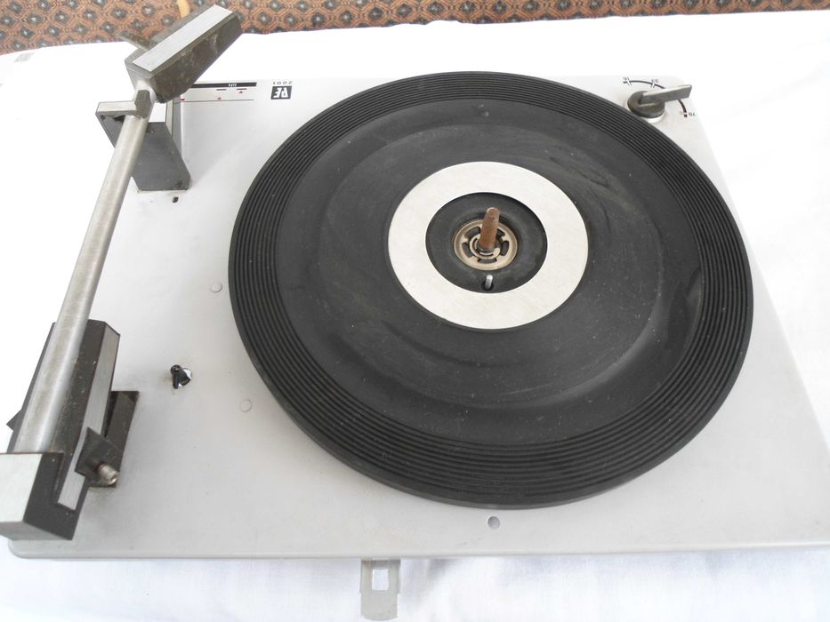 Грамофонно шаси/ за части /