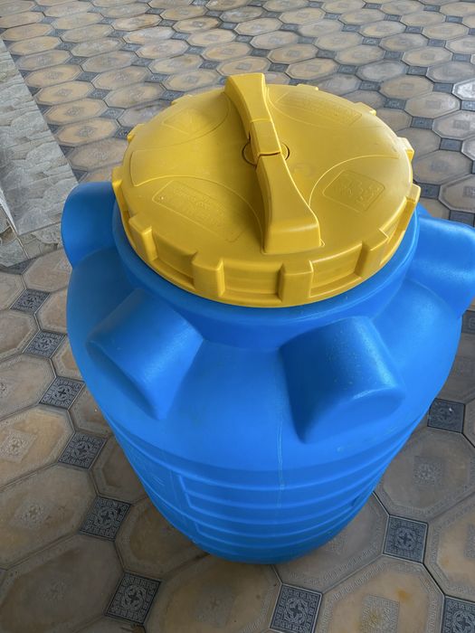 Продается  Бочка пищевая 300л