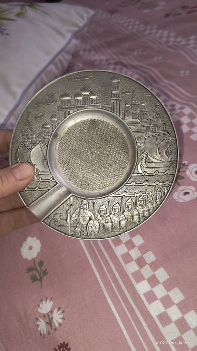 Пепелник руски перфектно състояние