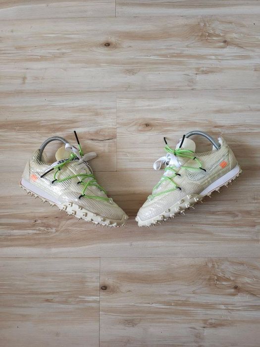 Оригинални дамски маратонки Nike Waffle Racer x Off-White