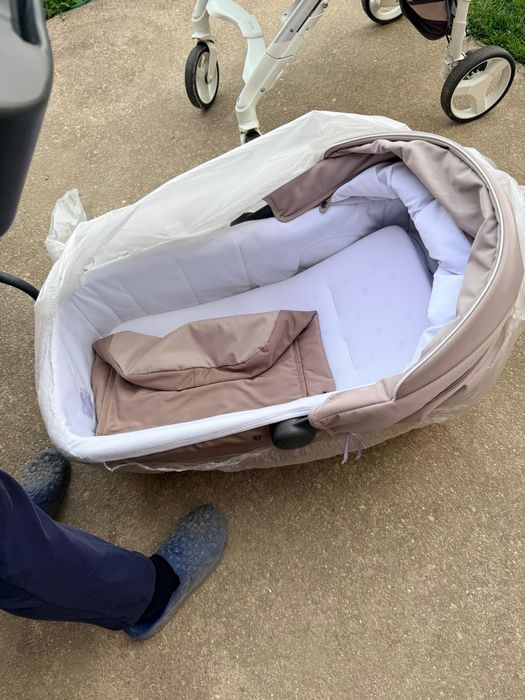 Vând cărucior 3in1 Iglesina Trilogy