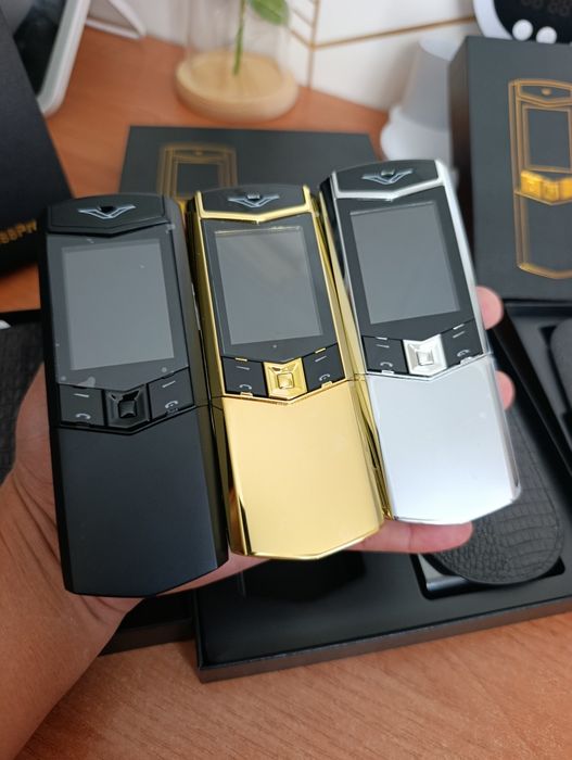 Vertu signature slaider Верту слайдер