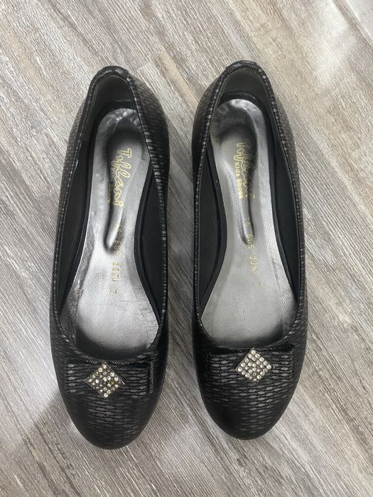 Женские школьные туфли