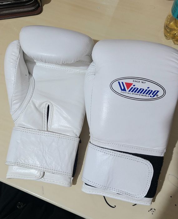 Winning Boks perchatkalari Oq / Боксерские Перчатки Winning белые