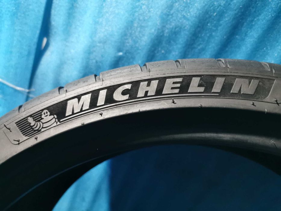 235/35 ZR20 - michelin 2 bucati