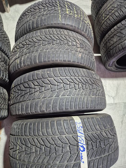 Vând cauciucuri 255/45/19  M+S set complet imp Germania