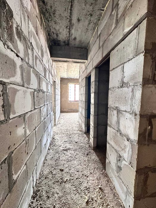 qorasuvda 71 kvadratli kvartiramiz atigi 15 000$ ga sotuvga chiqdi