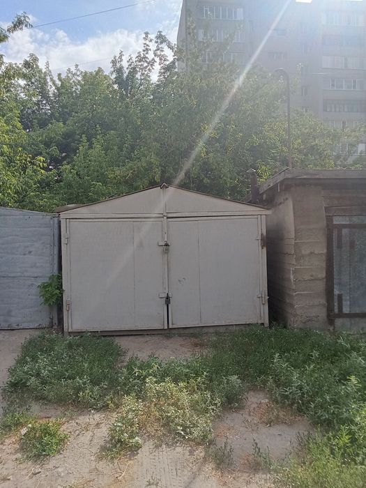 Продам металлический гараж.