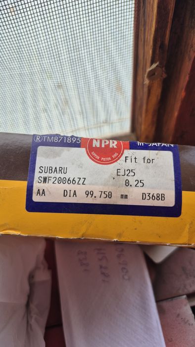 Поршни новые subaru