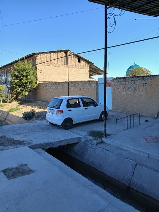 8 sutukli Uy sotiladi