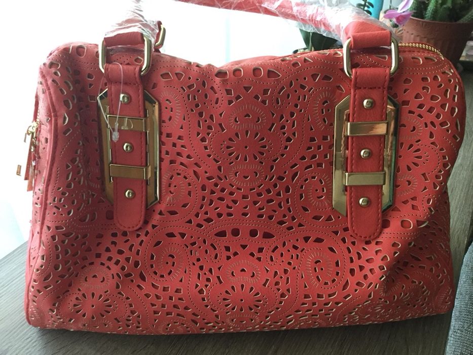 Дамски чанти Нови