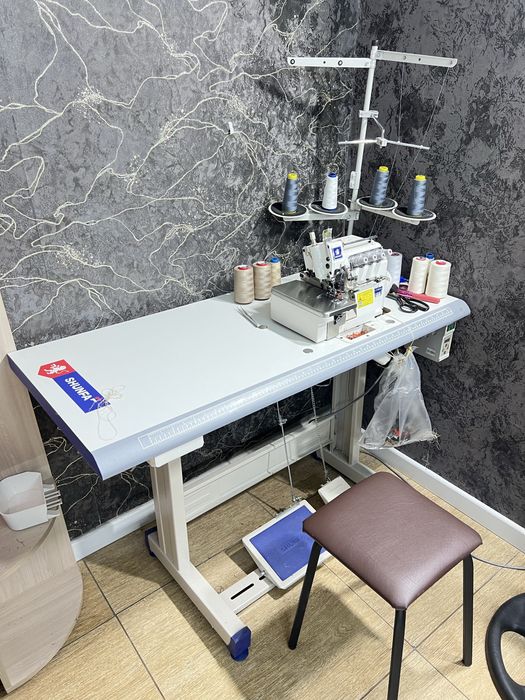 Продам швейную машинку